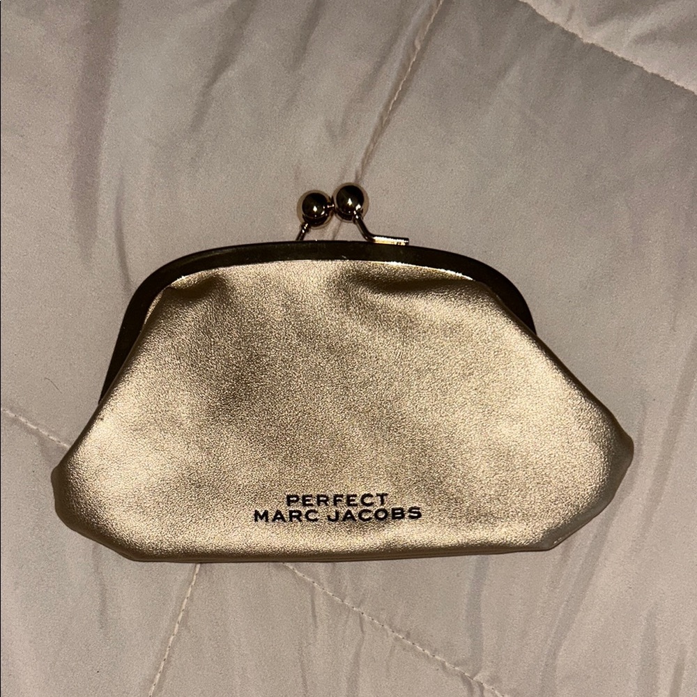 Perfect Marc Jacobs Shimmering Gold Clutch